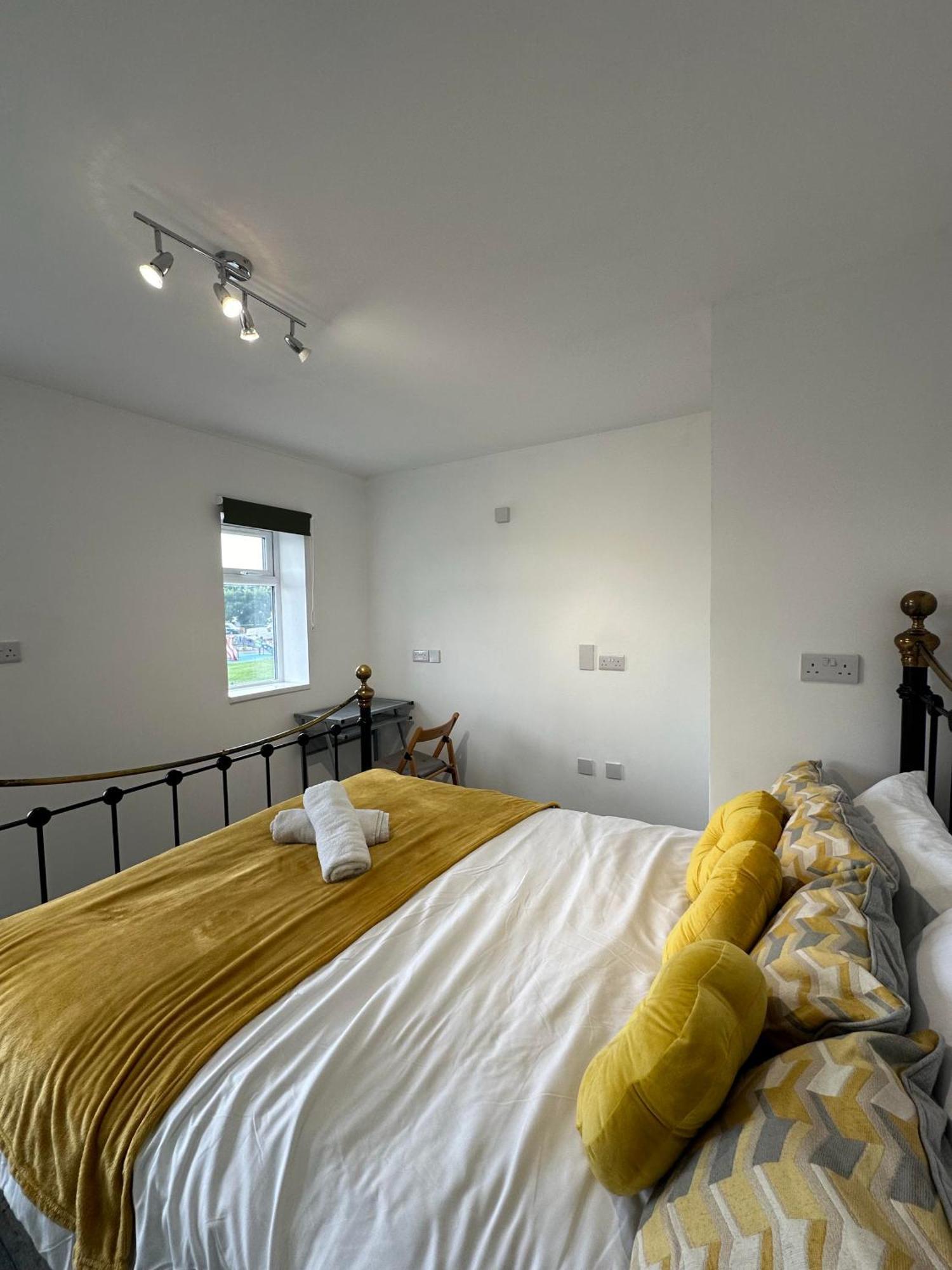 Shakespeare House 19 Bedrooms 30 Beds Up To 42 People Vakantiehuis *