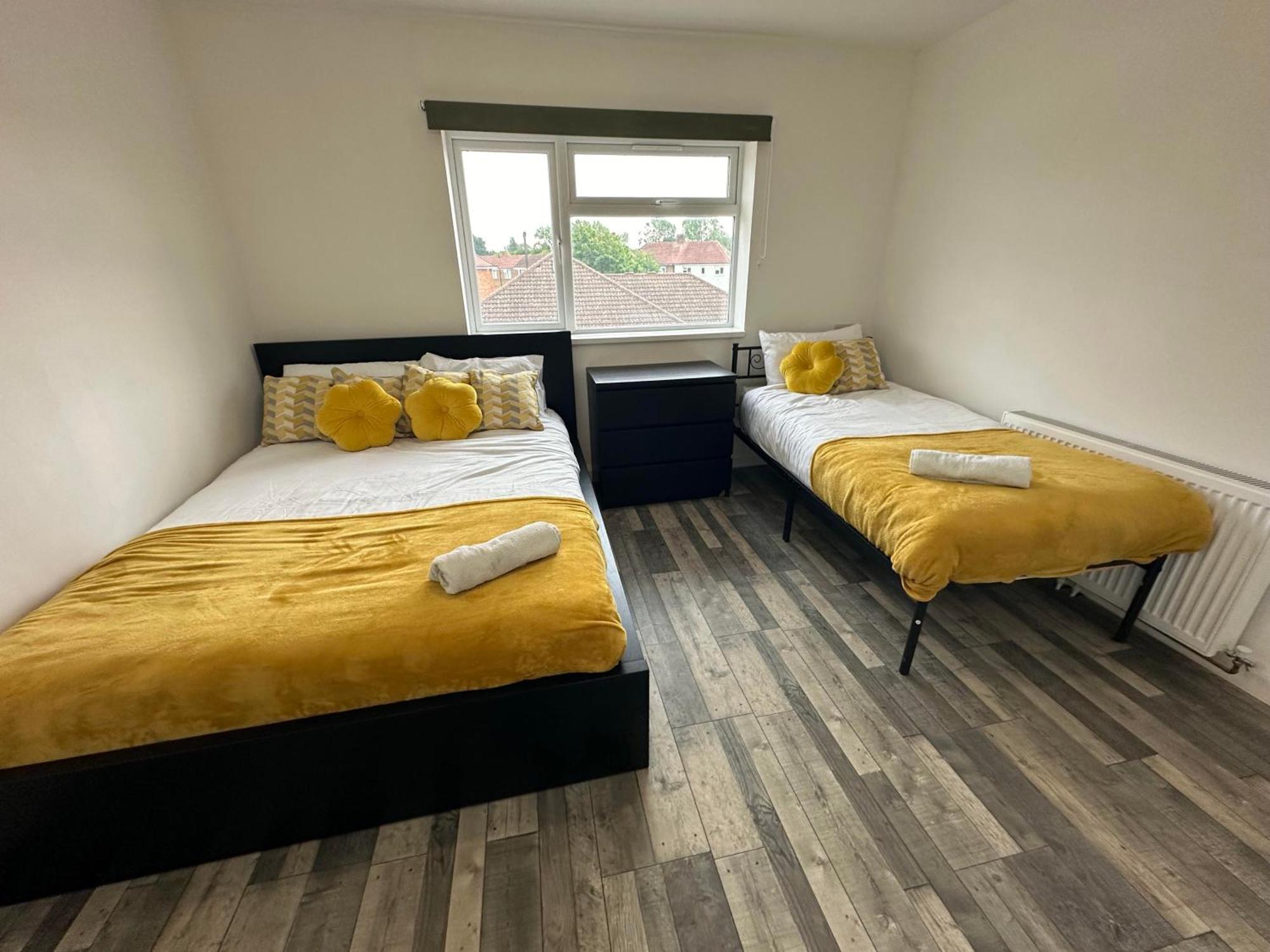 Shakespeare House 19 Bedrooms 30 Beds Up To 42 People Derby