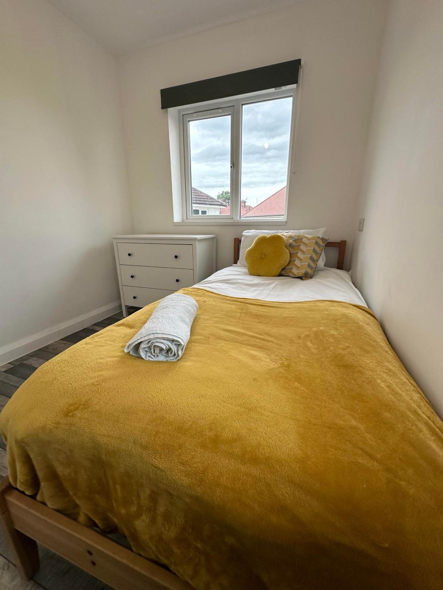 Holiday home Shakespeare House 19 Bedrooms 30 Beds Up To 42 People