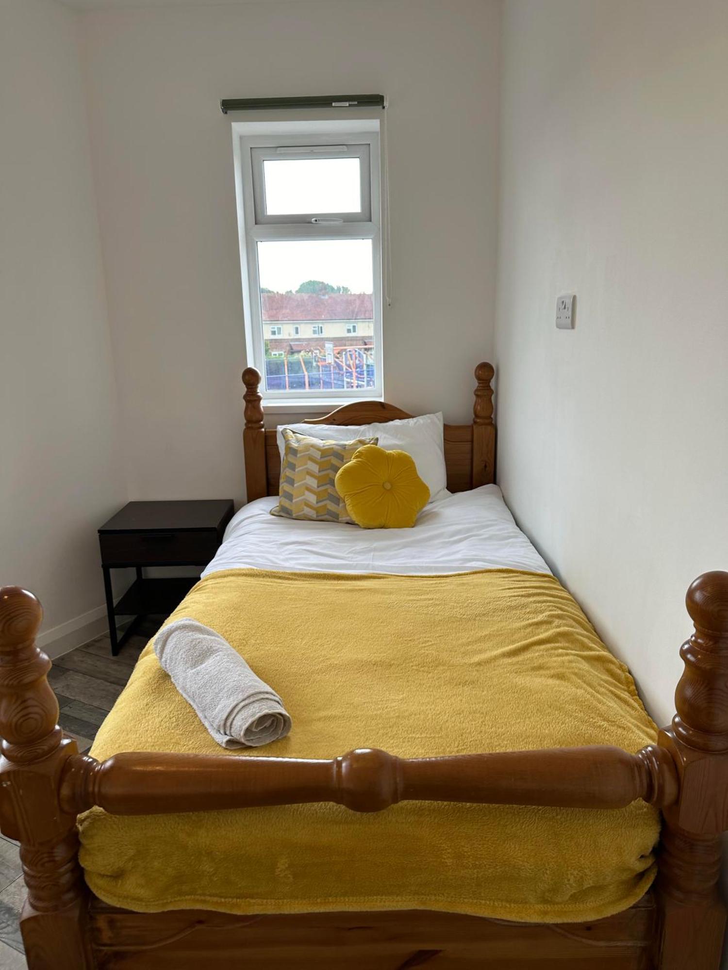 Holiday home Shakespeare House 19 Bedrooms 30 Beds Up To 42 People *