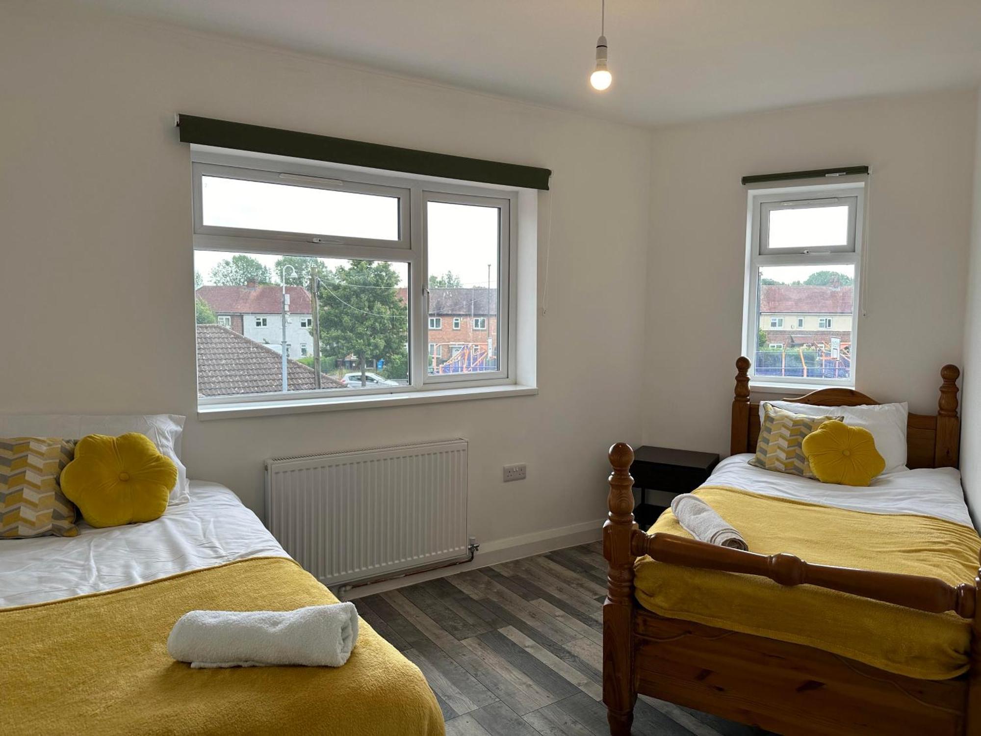 Holiday home Shakespeare House 19 Bedrooms 30 Beds Up To 42 People *