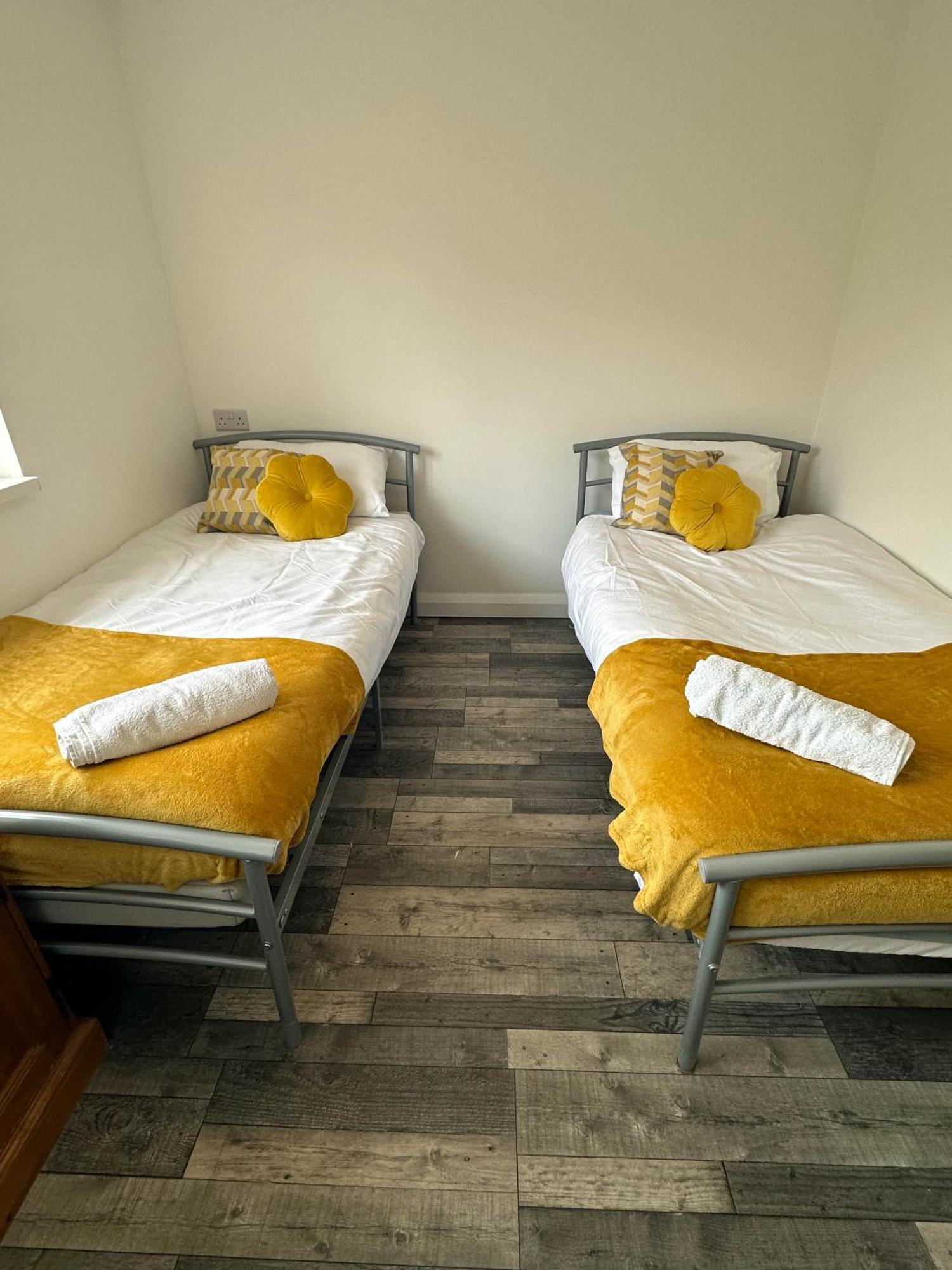 Shakespeare House 19 Bedrooms 30 Beds Up To 42 People Holiday home Derby