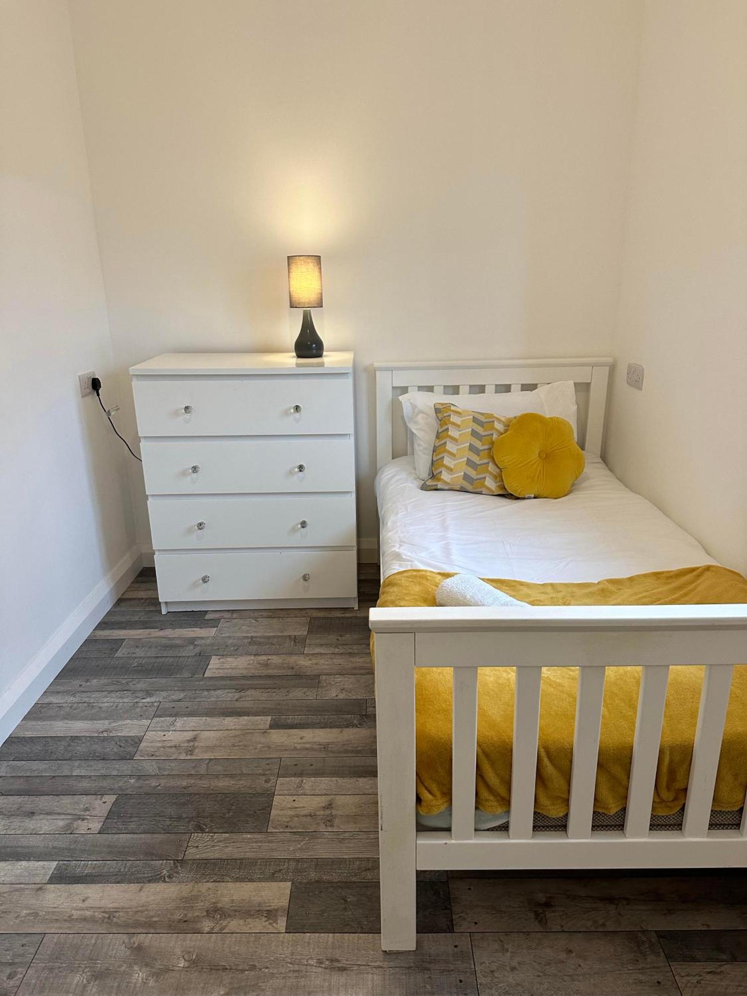 Shakespeare House 19 Bedrooms 30 Beds Up To 42 People Derby