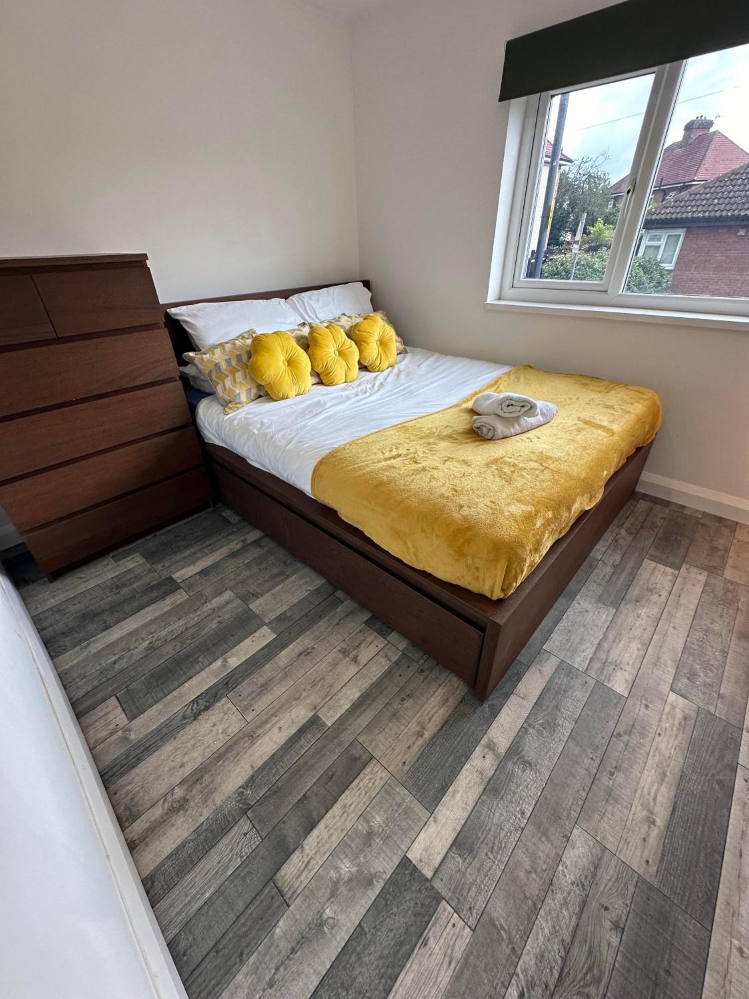 Shakespeare House 19 Bedrooms 30 Beds Up To 42 People Holiday home